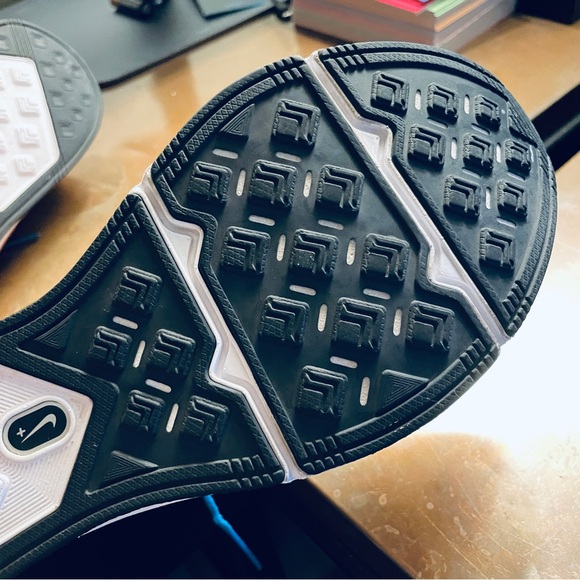 Nike Men's Orange 🍊 Balck BlueRunning Shoes Flyknit Trainer size 9 US 42.5 - Picture 8 of 12